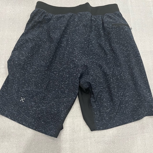 [S/M]Lululemon T.H.E. Short *Luxtreme Liner 9"
Inked Light Cast Black Men's - Picture 6 of 11